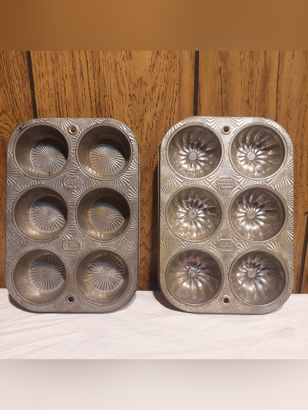 Lot Of 2 Ovenex Sunburst Muffin Pans 6 Count Ekco USA 1060 & 60 Steel Vintage